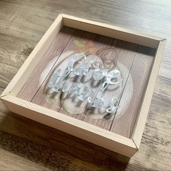 Give Thanks Fall/ Thanksgiving Pumpkin Sign - Picture 3 of 4